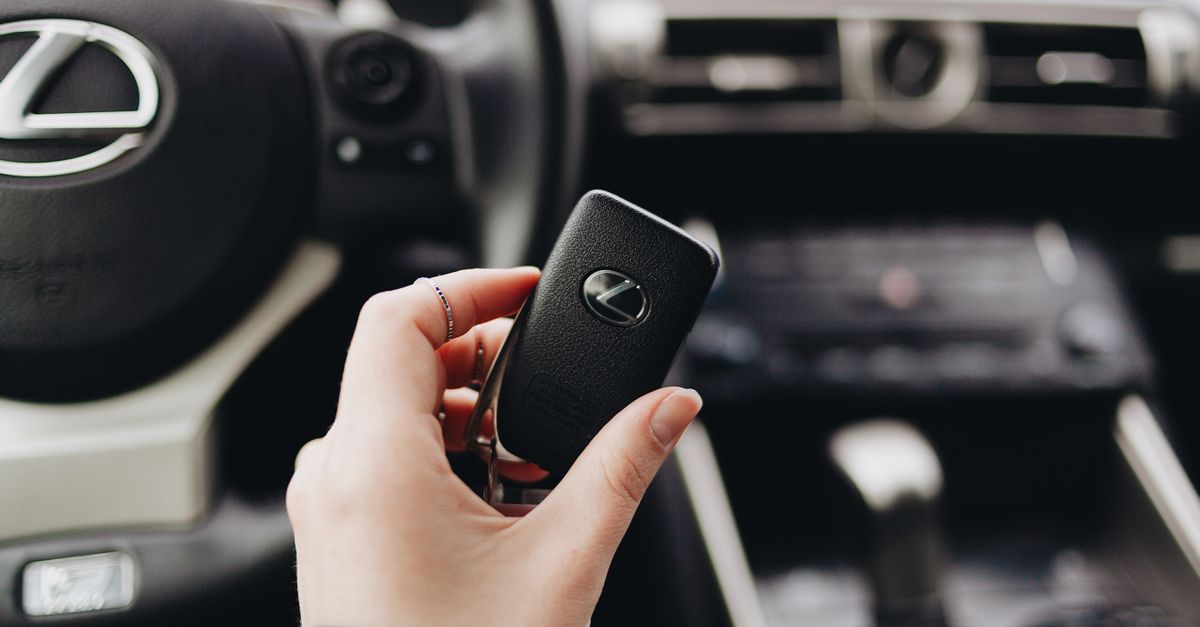 Honda car key fob — Fast Oshawa Locksmith