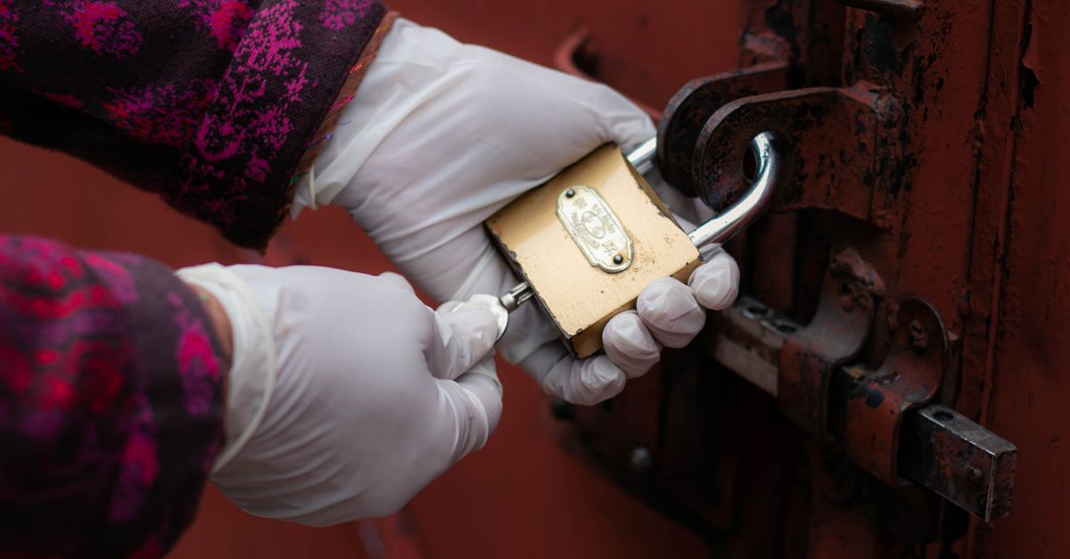 Locked Out in Oshawa? What to Do Before You Call an Emergency Locksmith — Fast Oshawa Locksmith